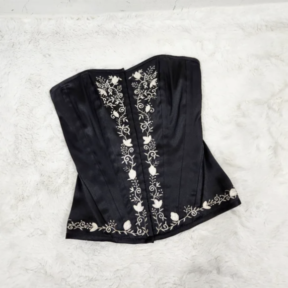 Strapless Bustier Tops